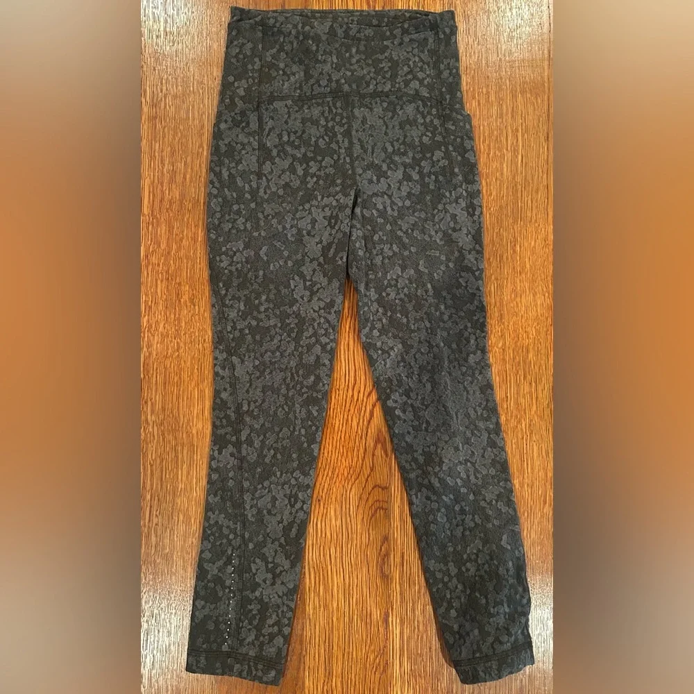 Lululemon Wunder Under High-Rise Leggings – Floral Jacquard – Size S